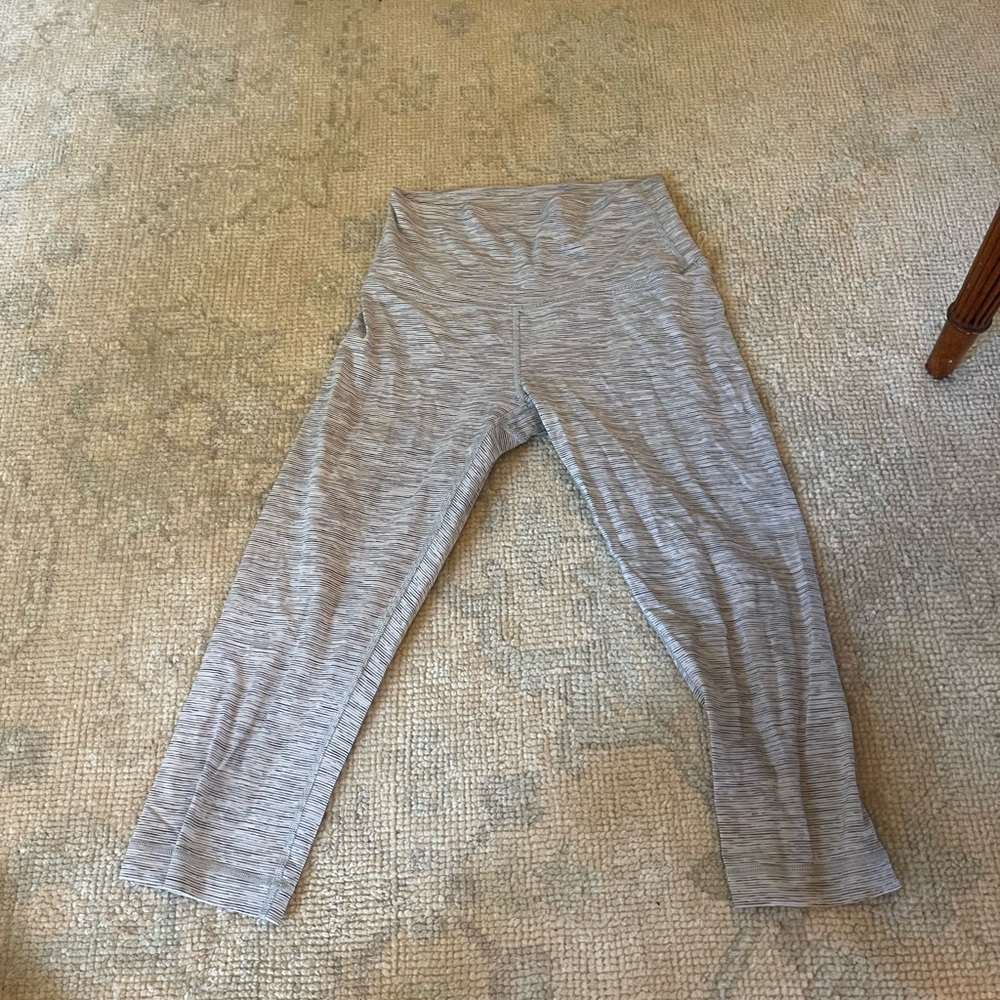 Lululemon cropped leggings